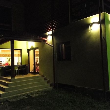 Hotel Dorf Haus Văliug Exteriér fotografie