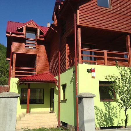 Hotel Dorf Haus Văliug Exteriér fotografie