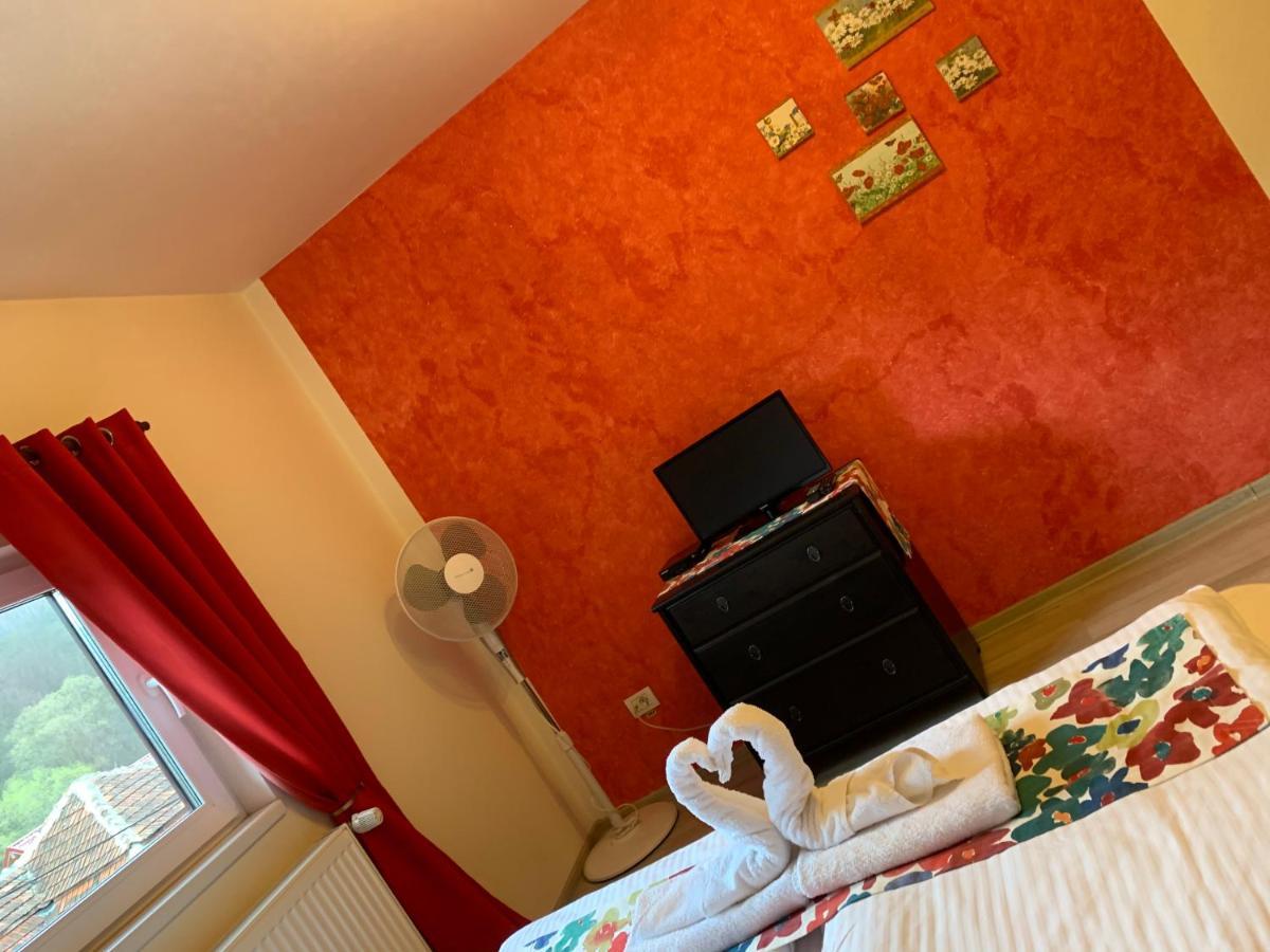 Hotel Dorf Haus Văliug Exteriér fotografie